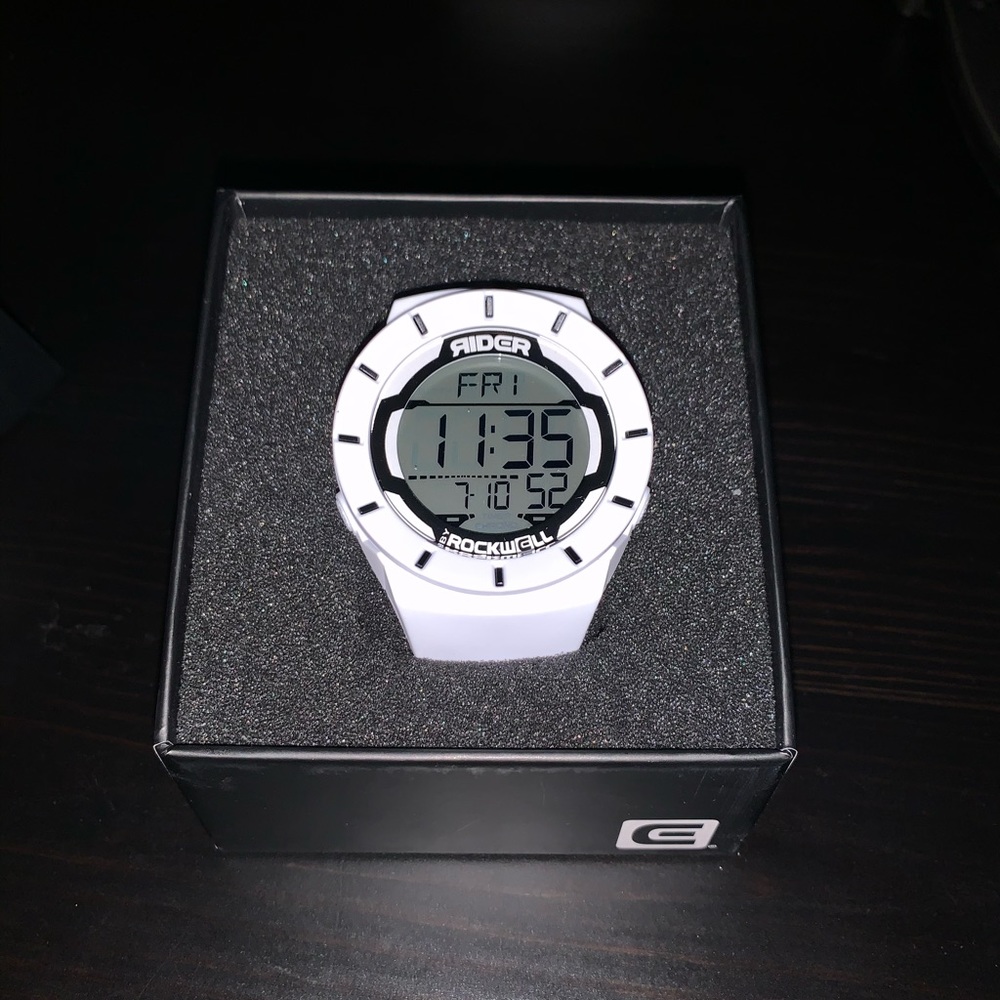 Rockwell Coliseum fit watch